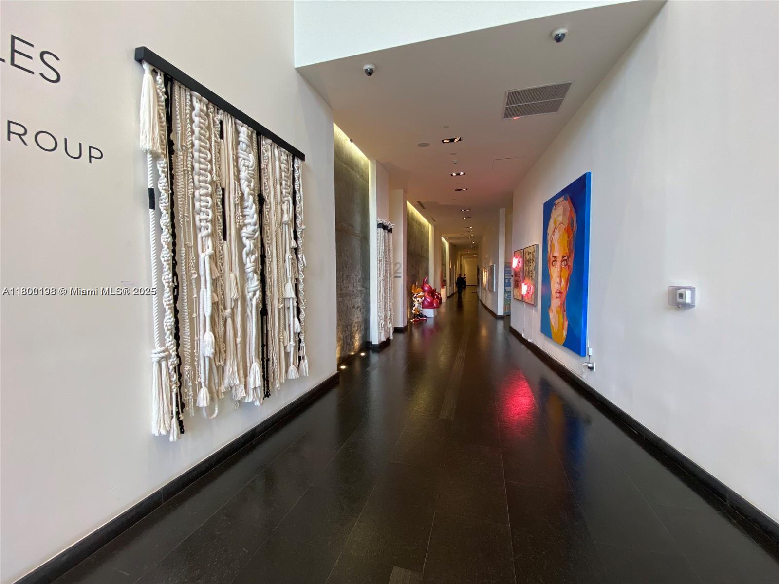 888 Biscayne Blvd # 4012