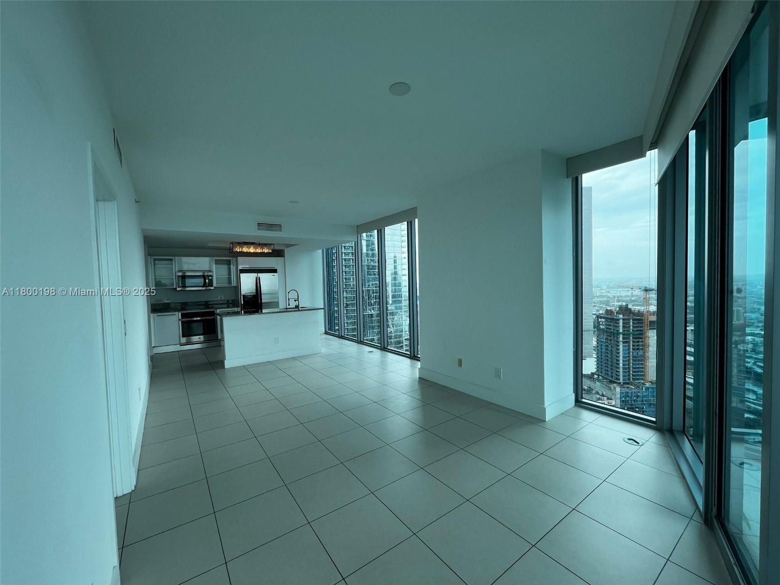 888 Biscayne Blvd # 4012