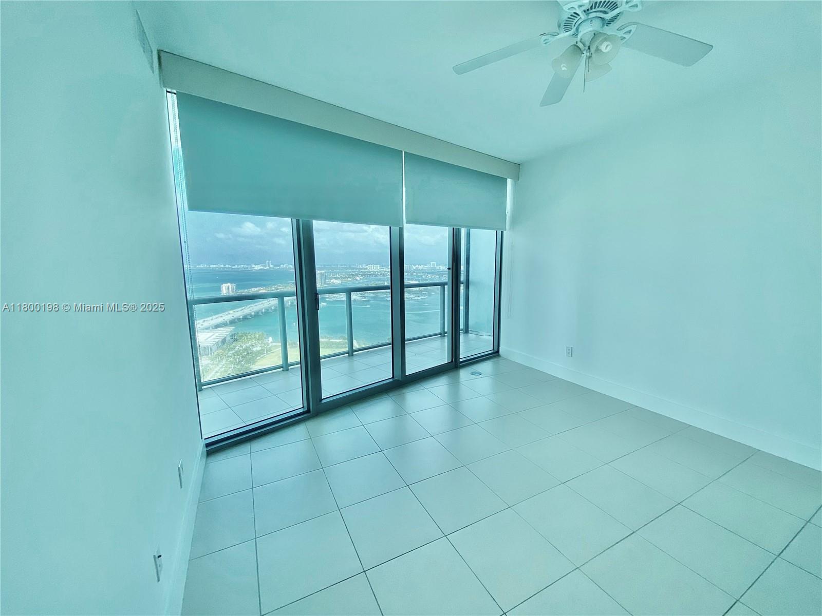 888 Biscayne Blvd # 4012