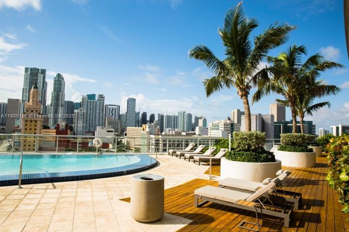 888 Biscayne Blvd # 4012