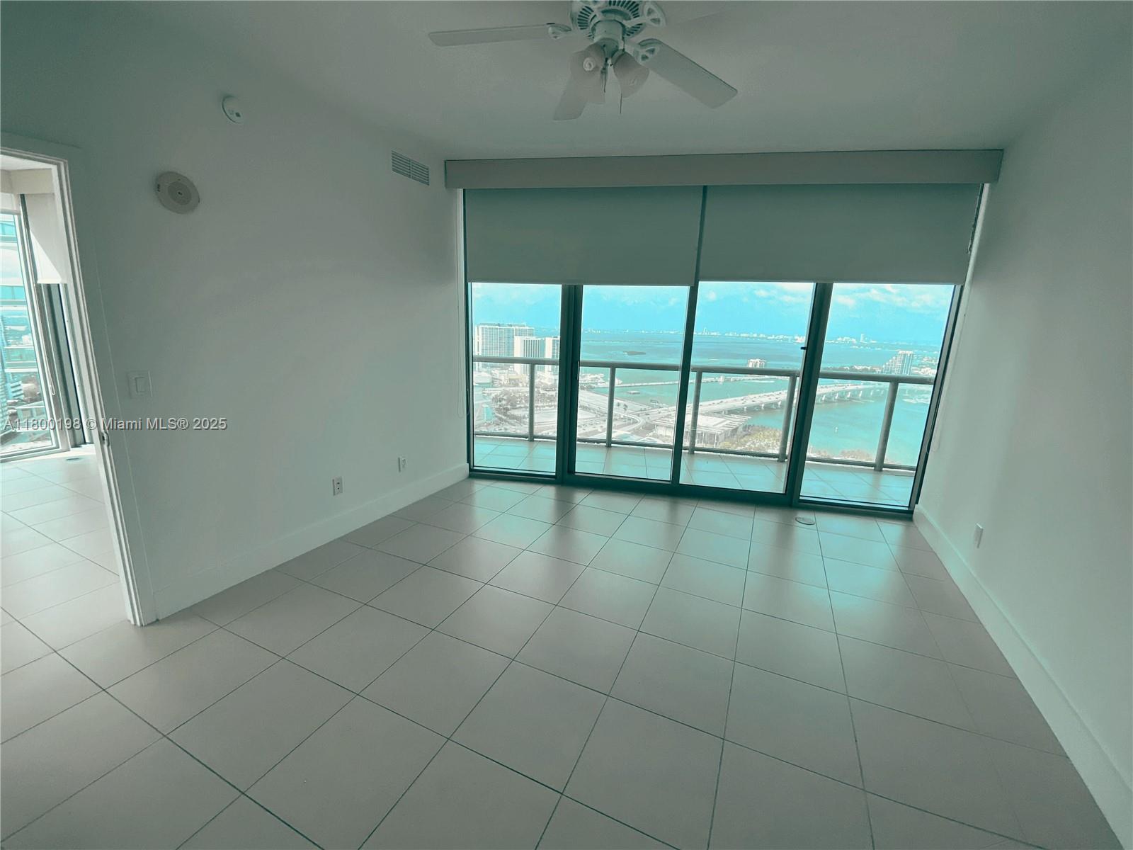 888 Biscayne Blvd # 4012
