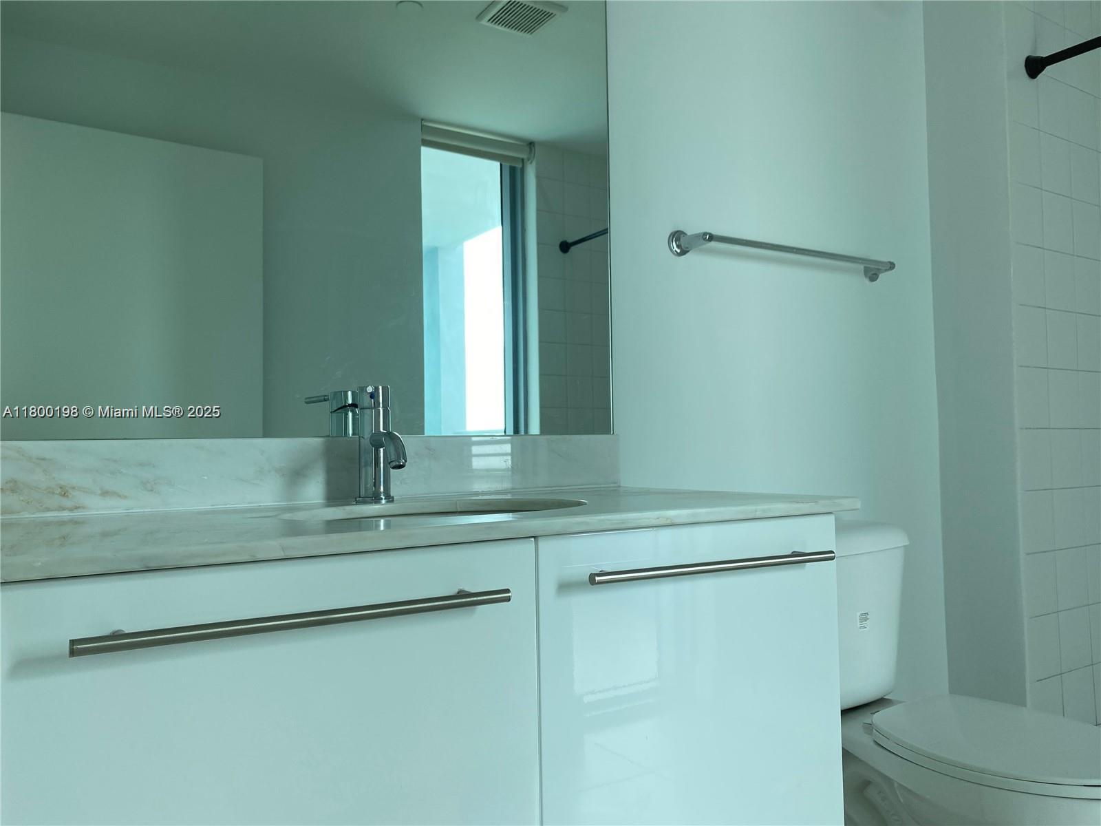 888 Biscayne Blvd # 4012