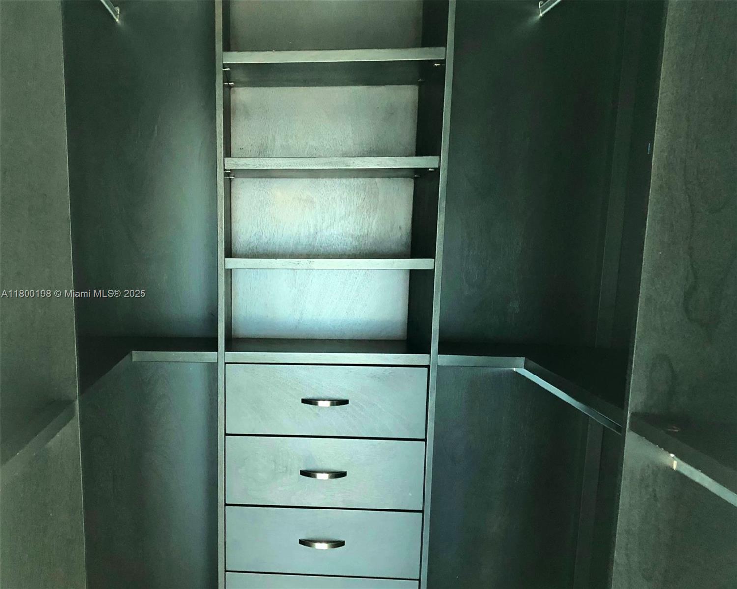 888 Biscayne Blvd # 4012