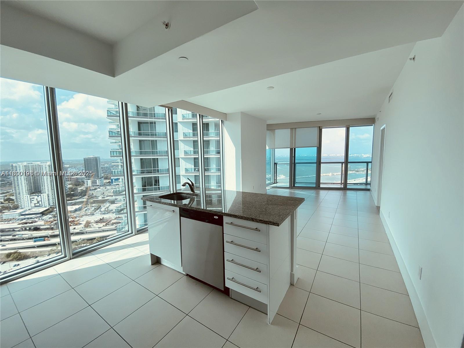 888 Biscayne Blvd # 4012