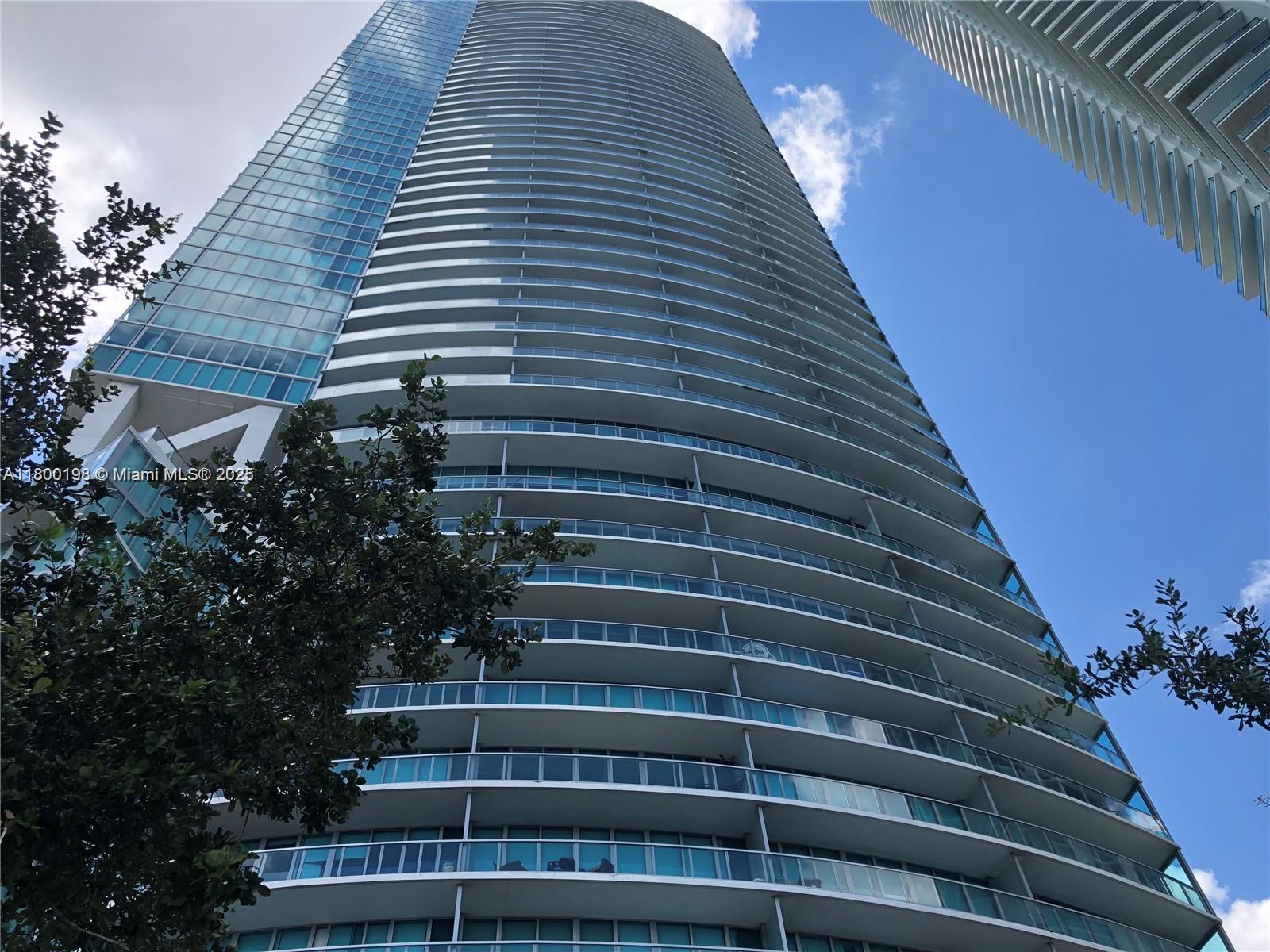 888 Biscayne Blvd # 4012