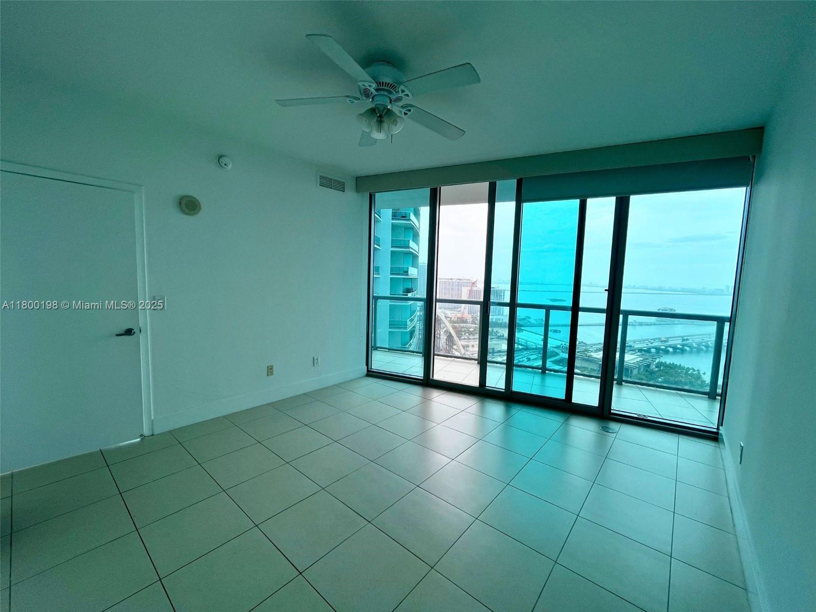 888 Biscayne Blvd # 4012