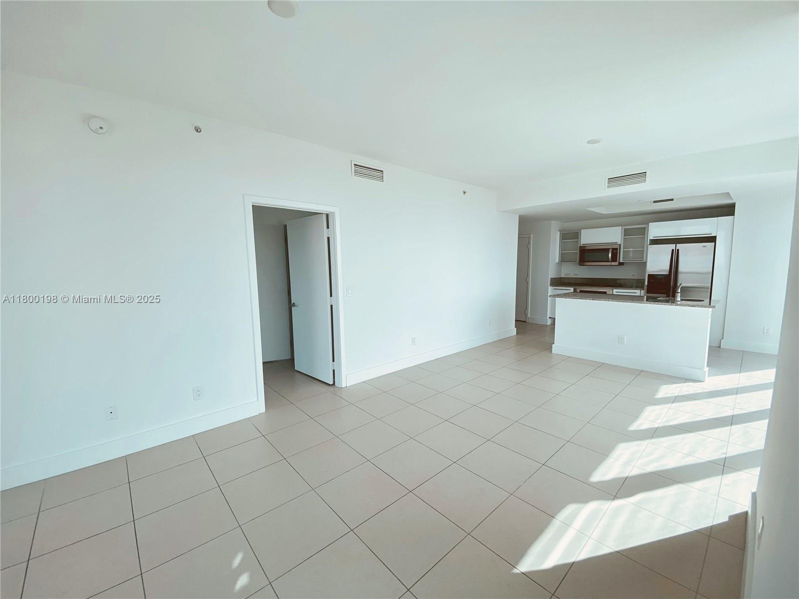 888 Biscayne Blvd # 4012