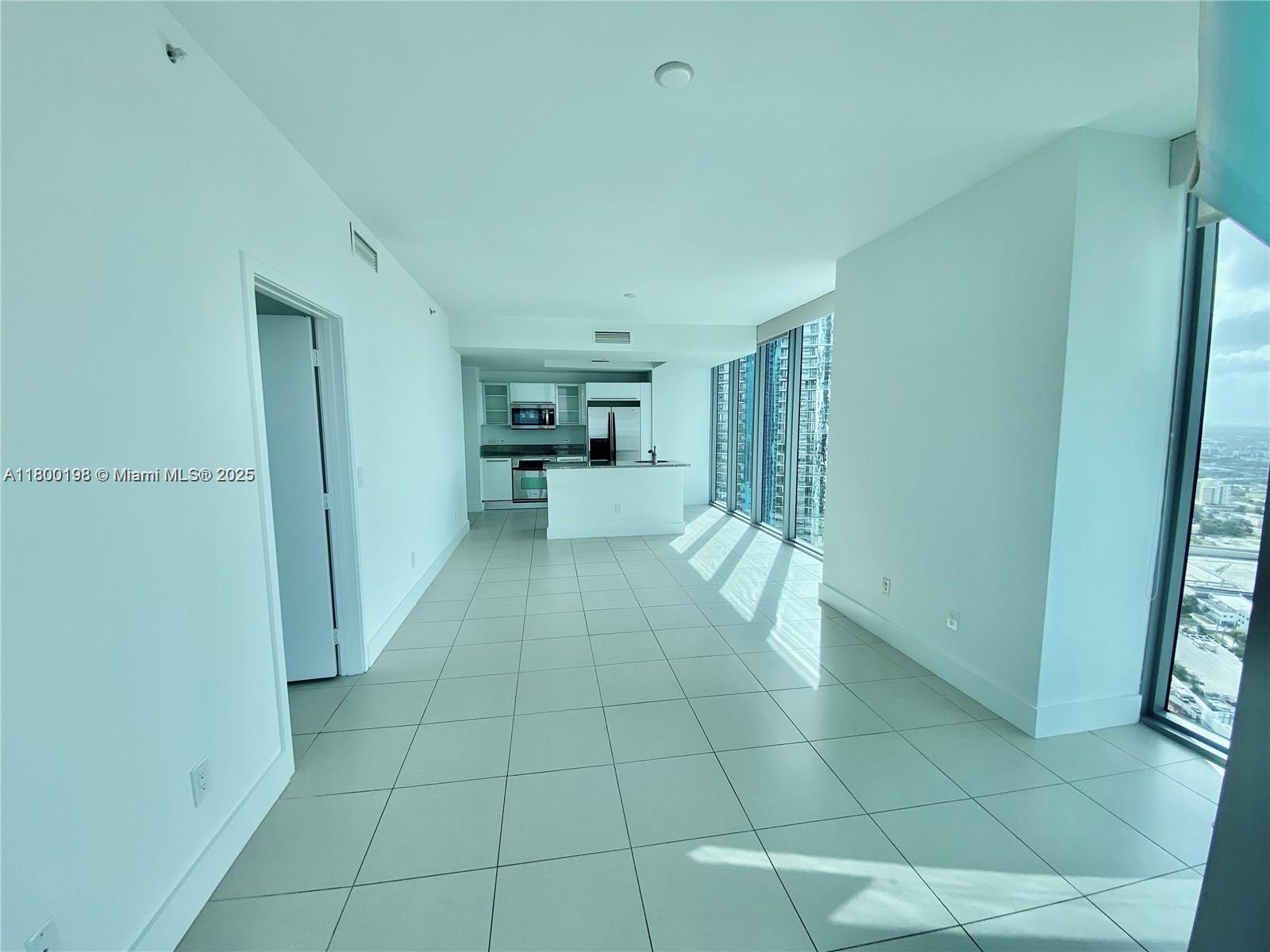 888 Biscayne Blvd # 4012