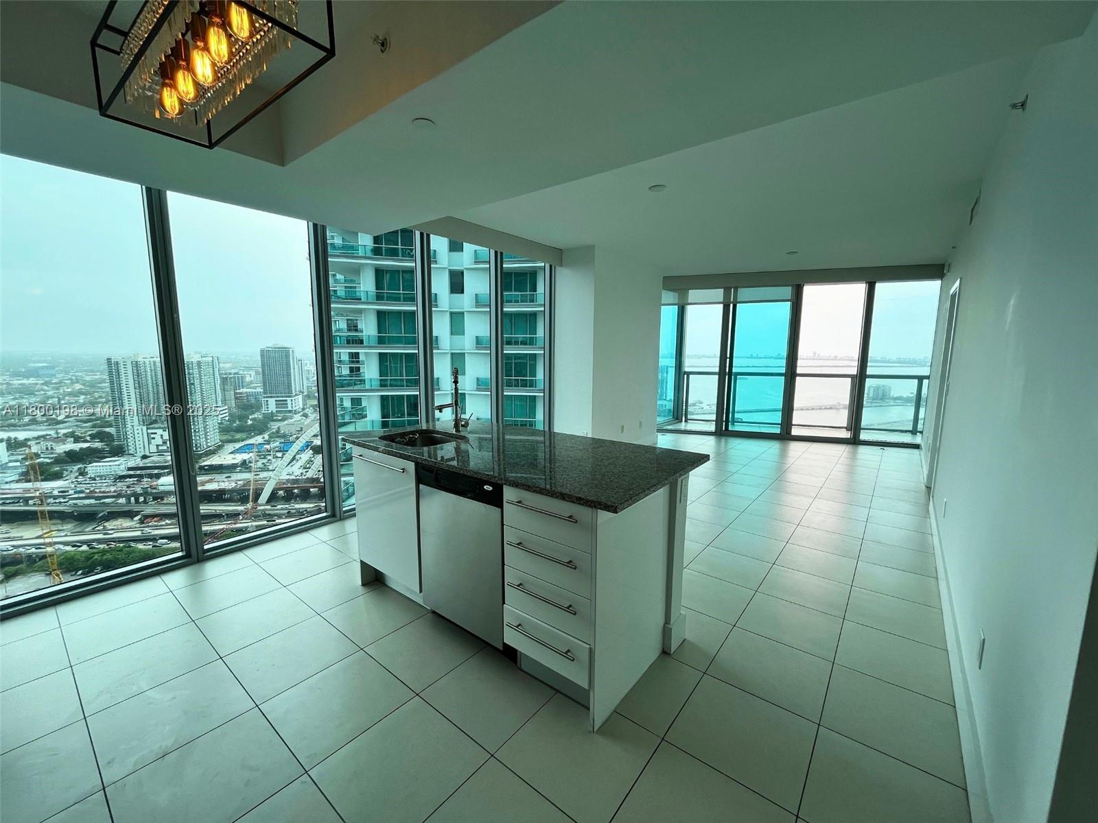 888 Biscayne Blvd # 4012