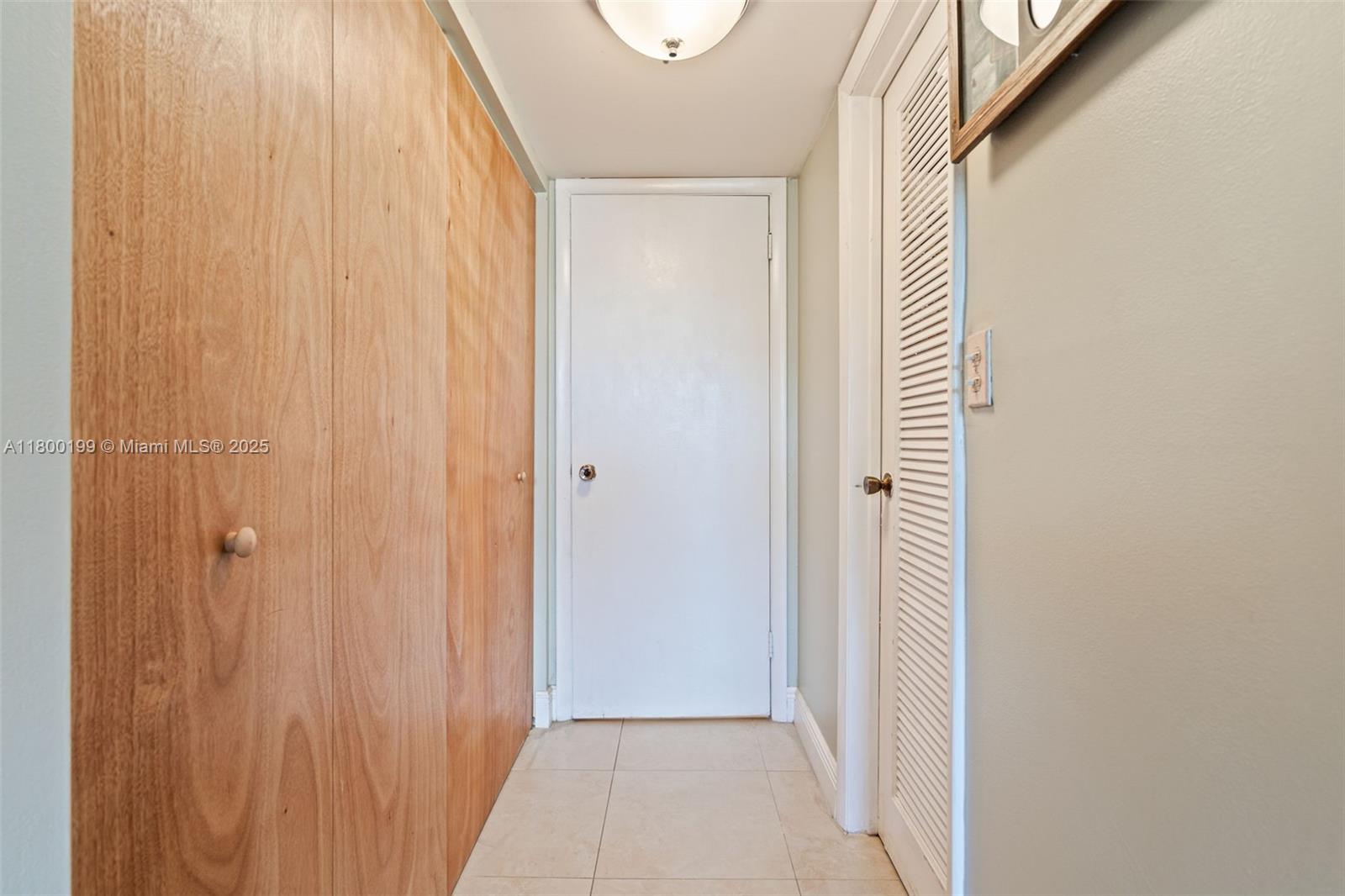 1465 NE 123rd St # 404