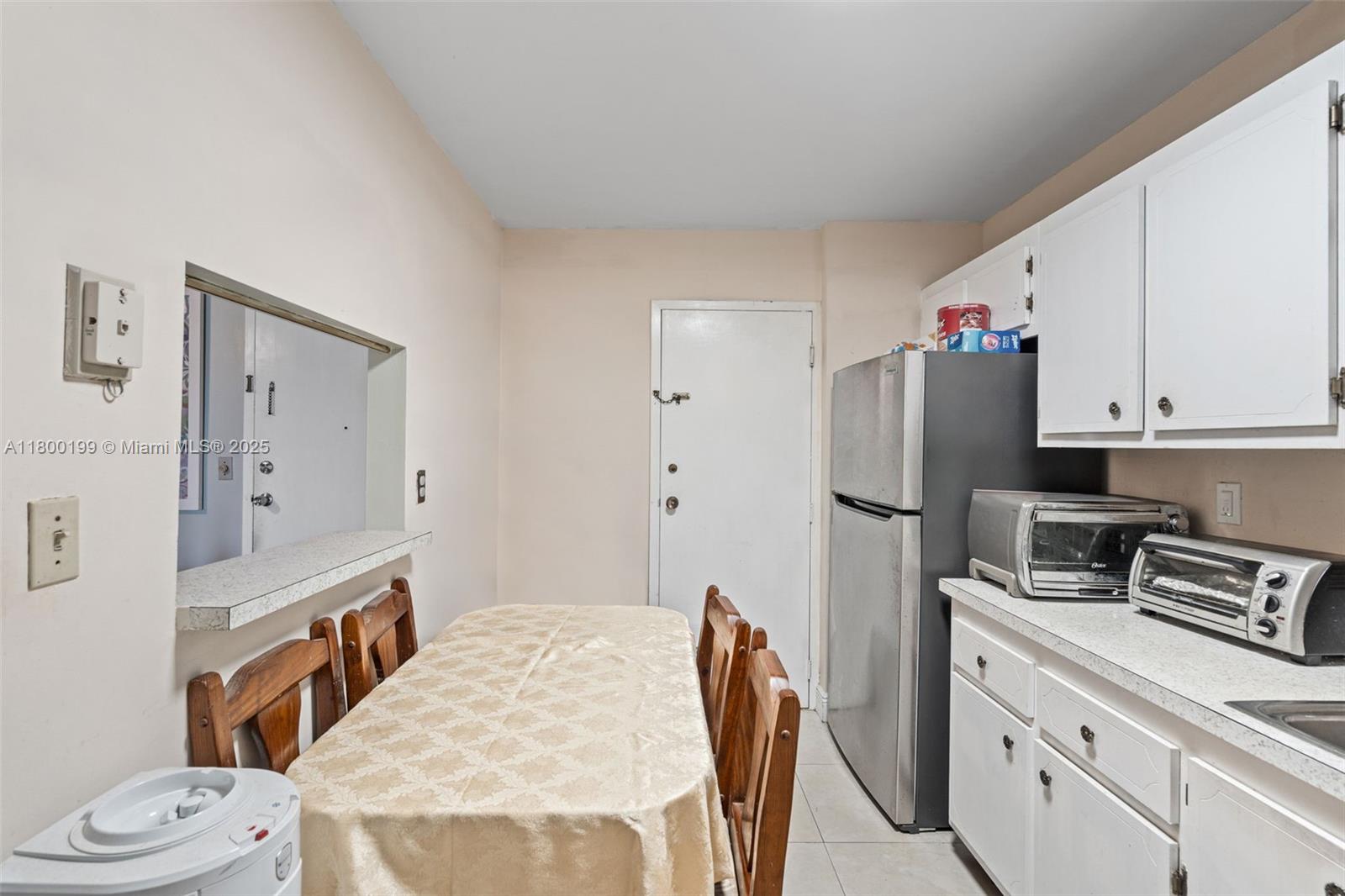 1465 NE 123rd St # 404