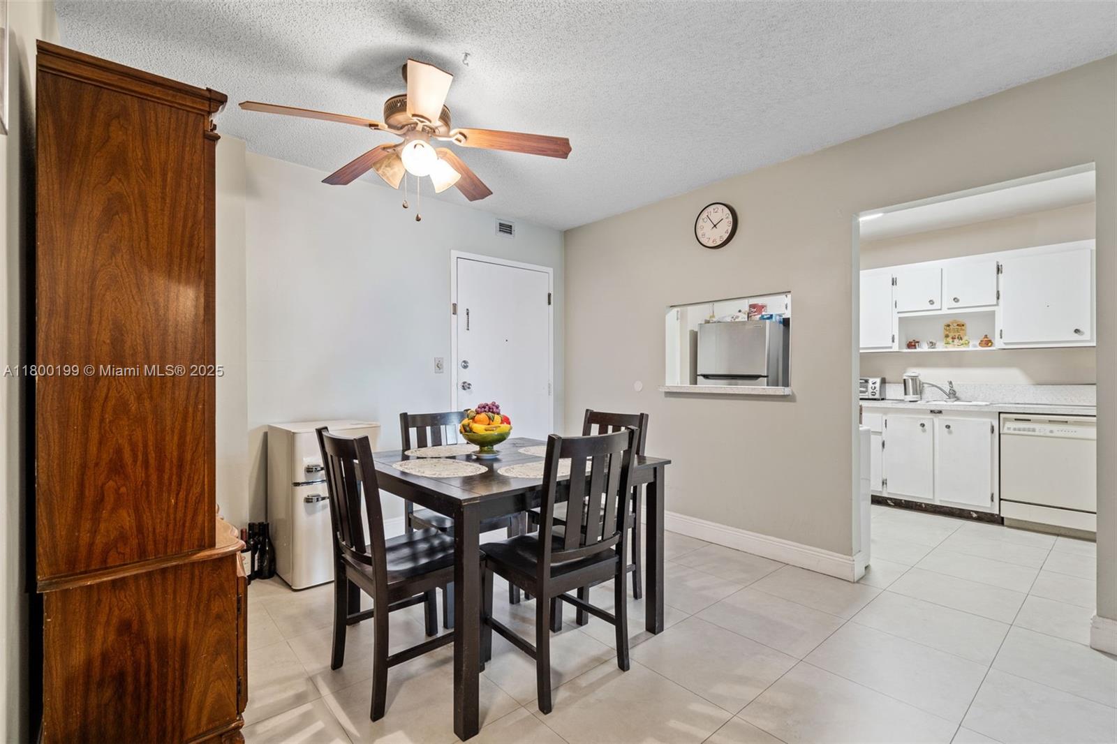 1465 NE 123rd St # 404