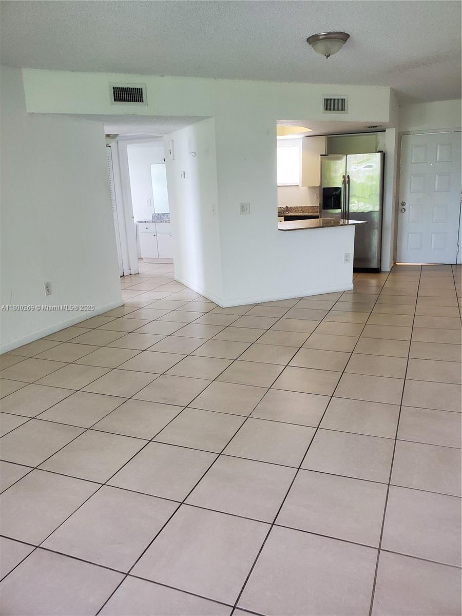 8235 Lake Dr # 308