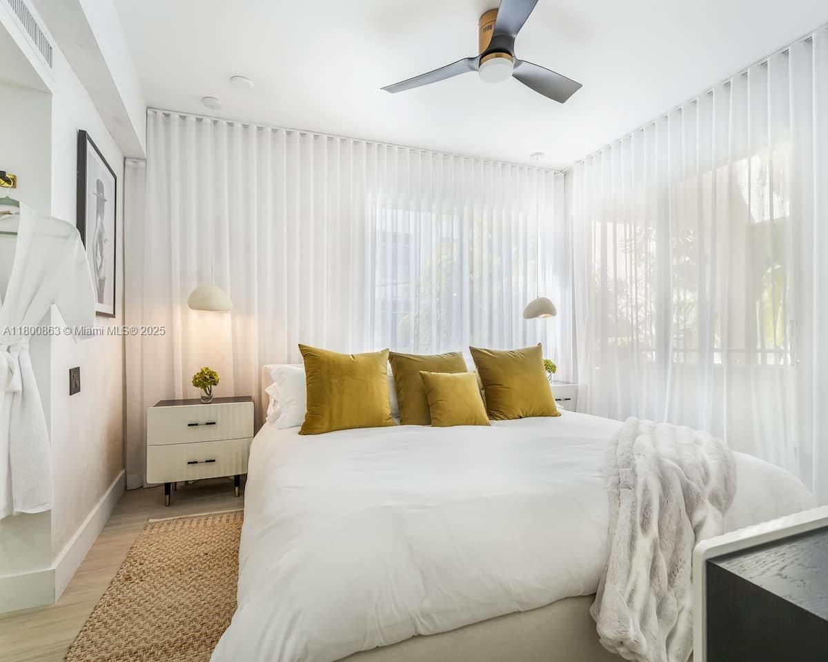 100 Collins Ave # 202