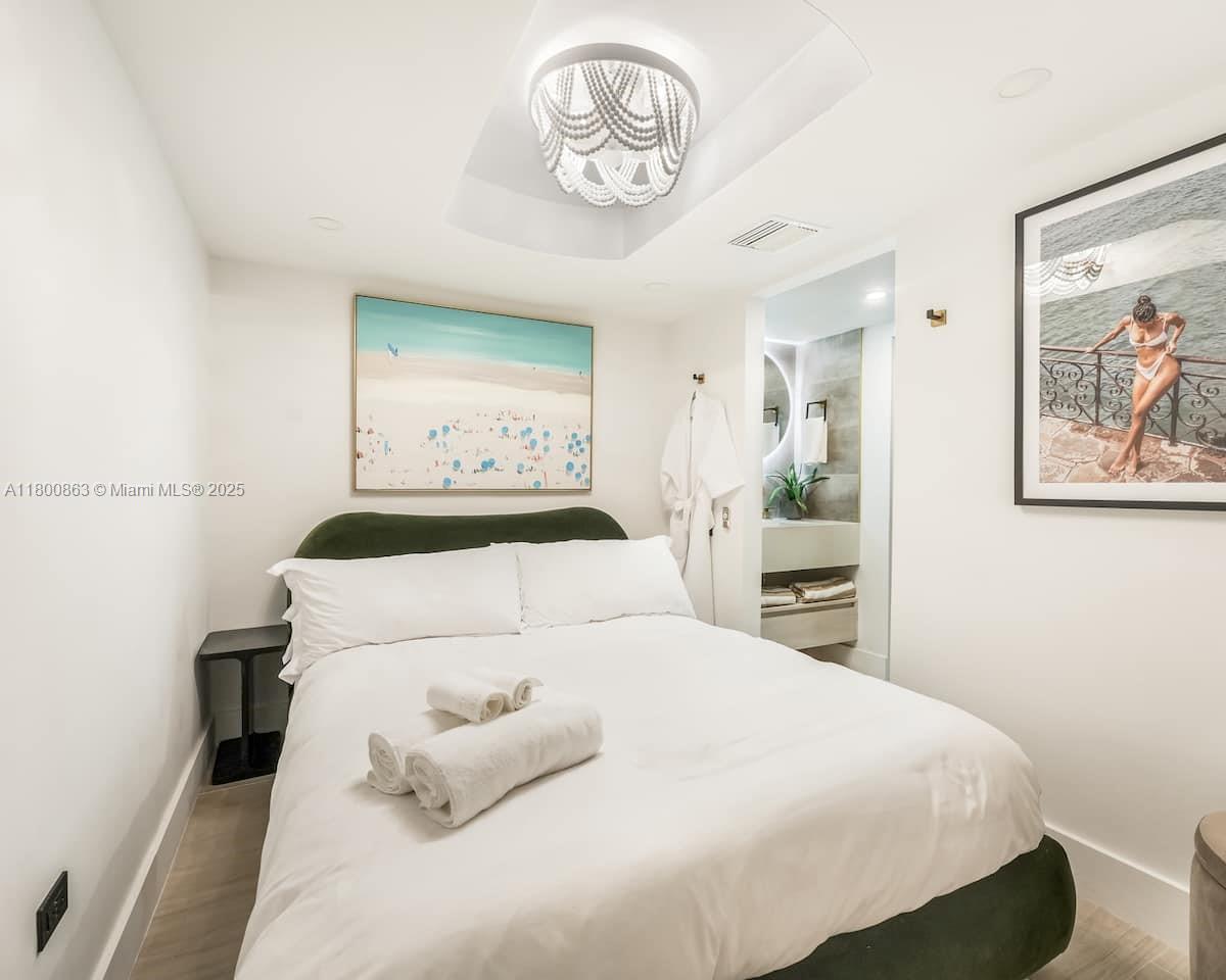 100 Collins Ave # 202