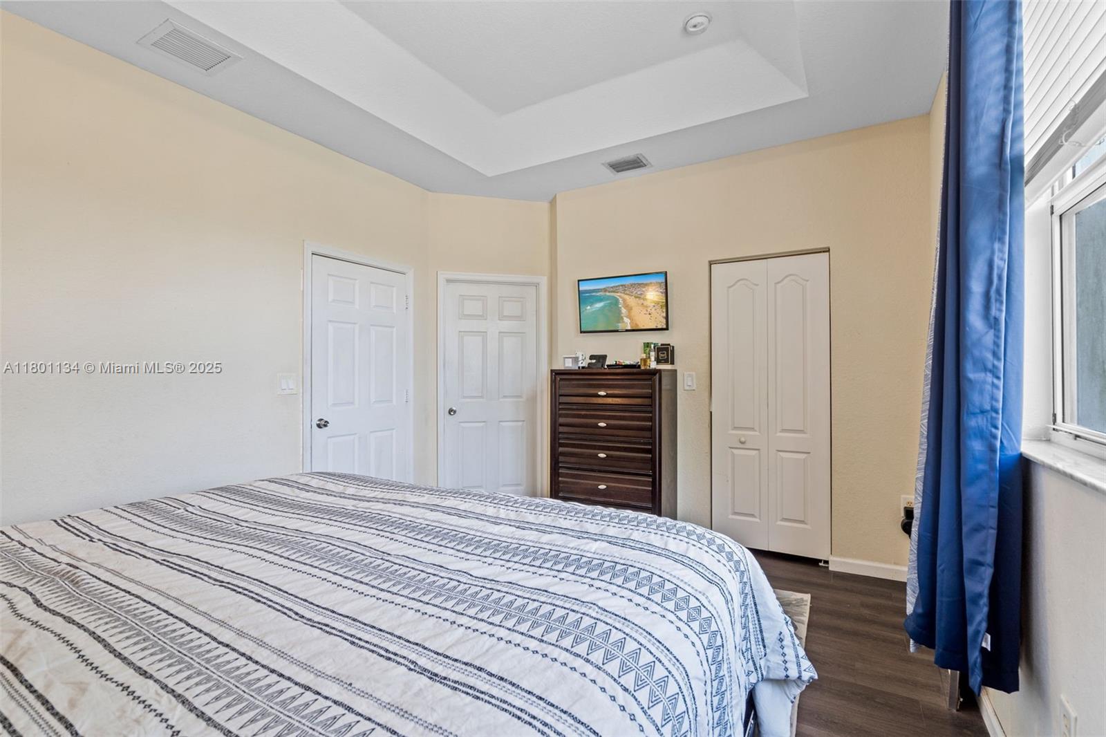 1073 NE 30th Ave