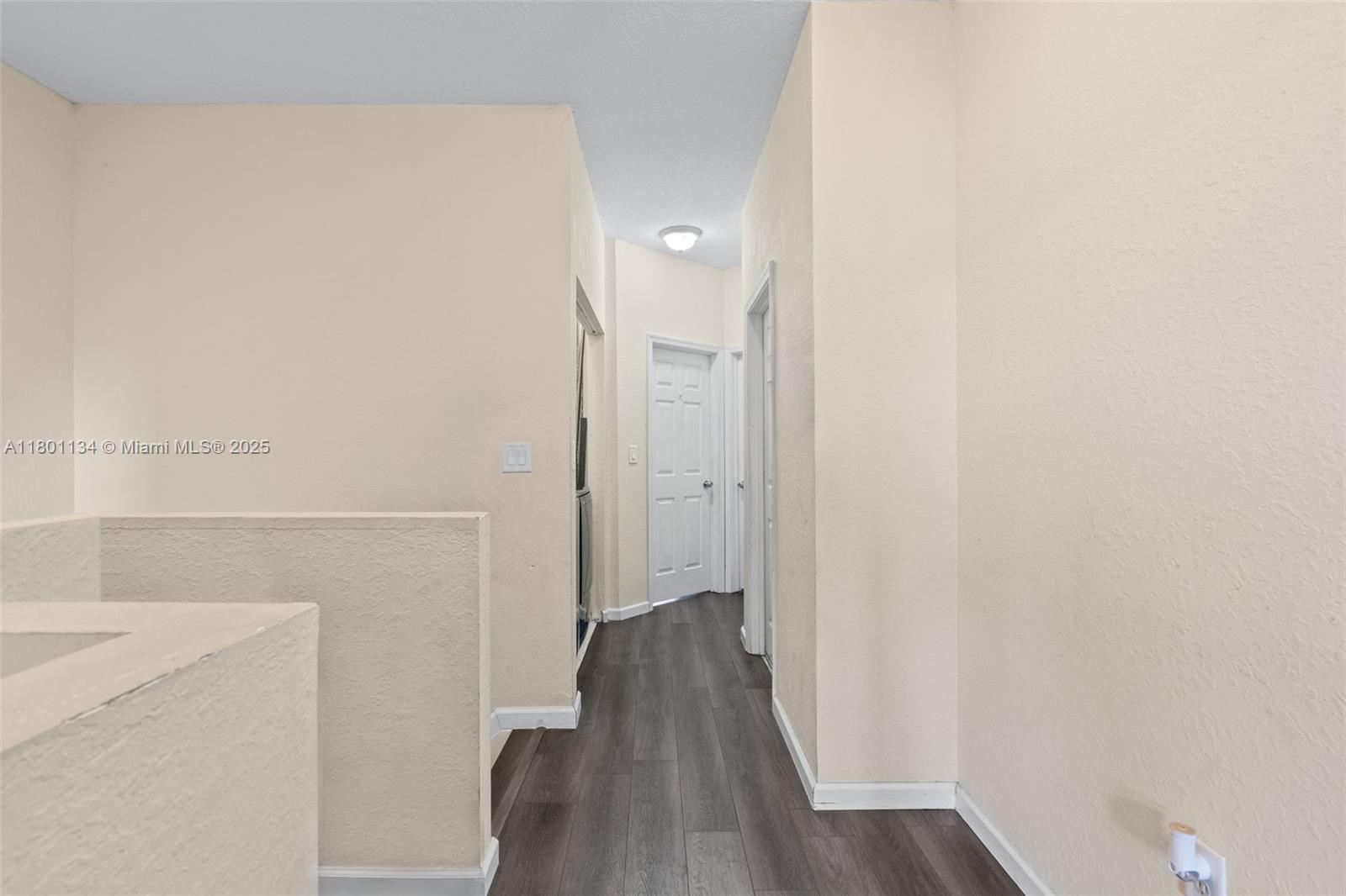 1073 NE 30th Ave