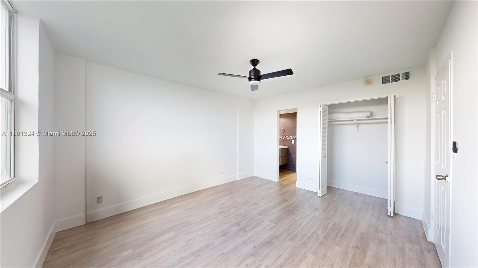 3660 NE 166th St # 709