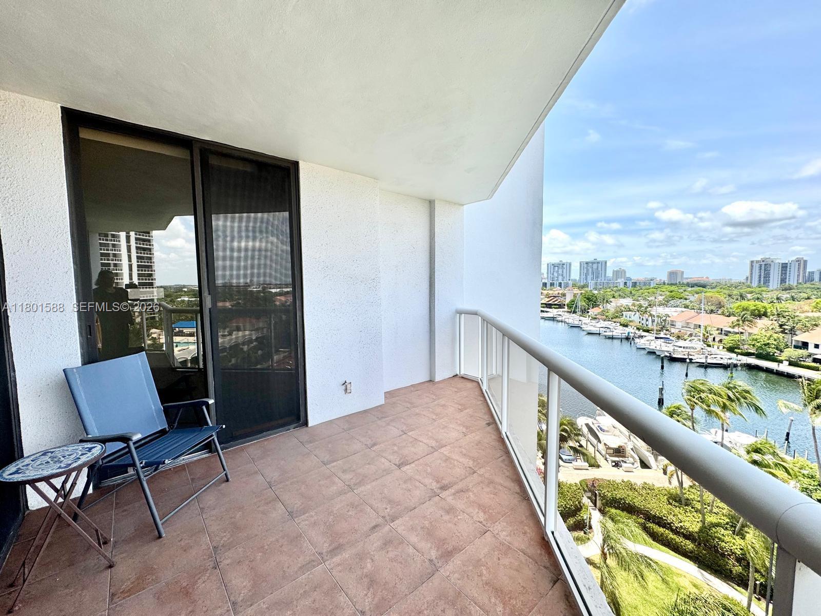 3610 Yacht Club Dr # 810