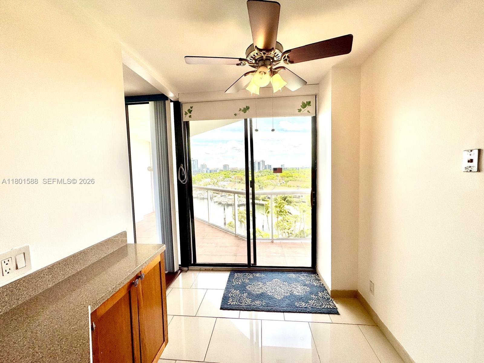 3610 Yacht Club Dr # 810