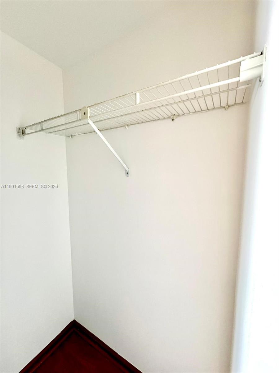 3610 Yacht Club Dr # 810