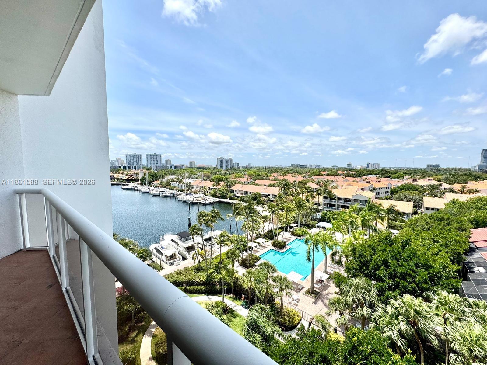 3610 Yacht Club Dr # 810