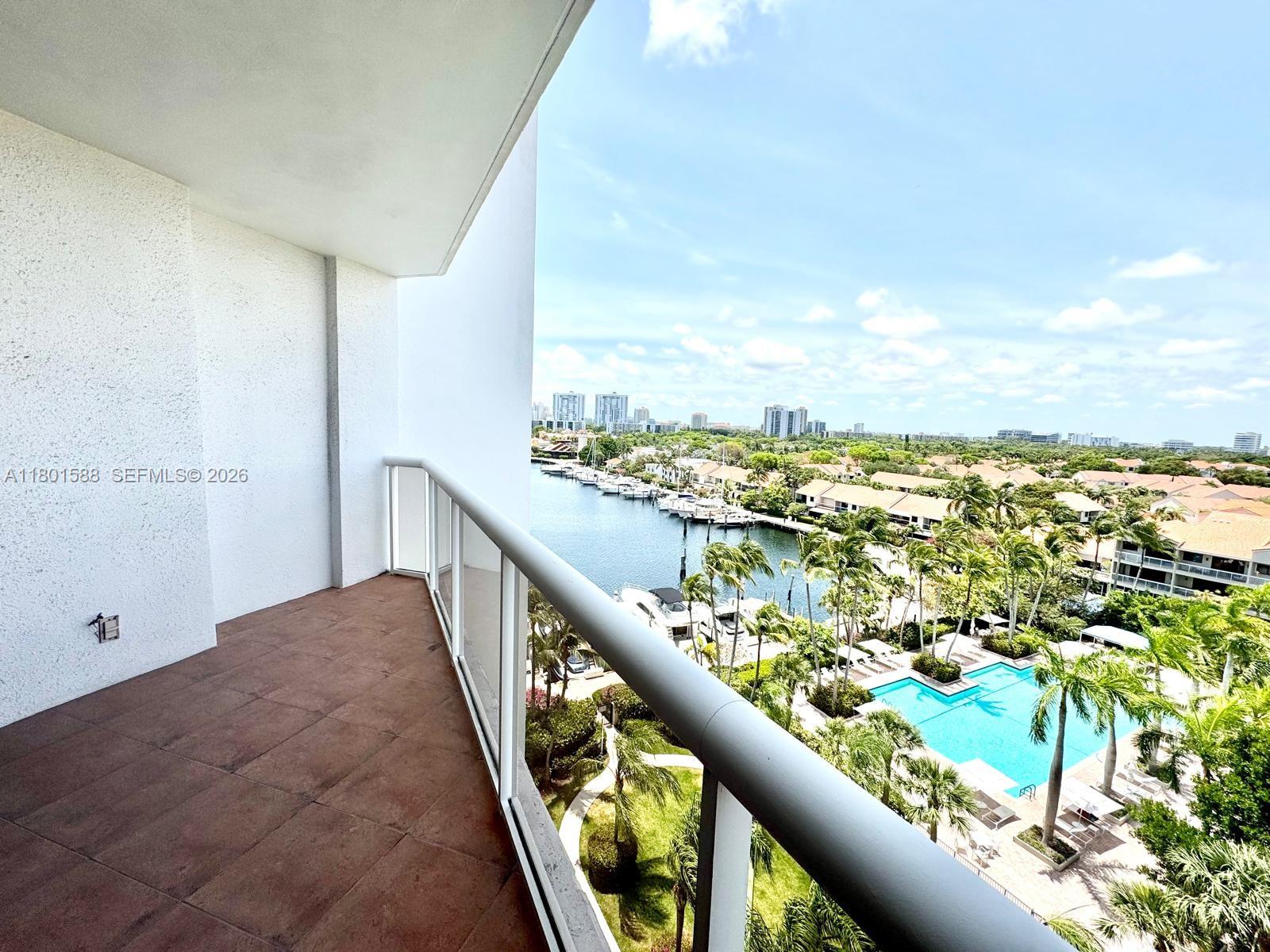 3610 Yacht Club Dr # 810