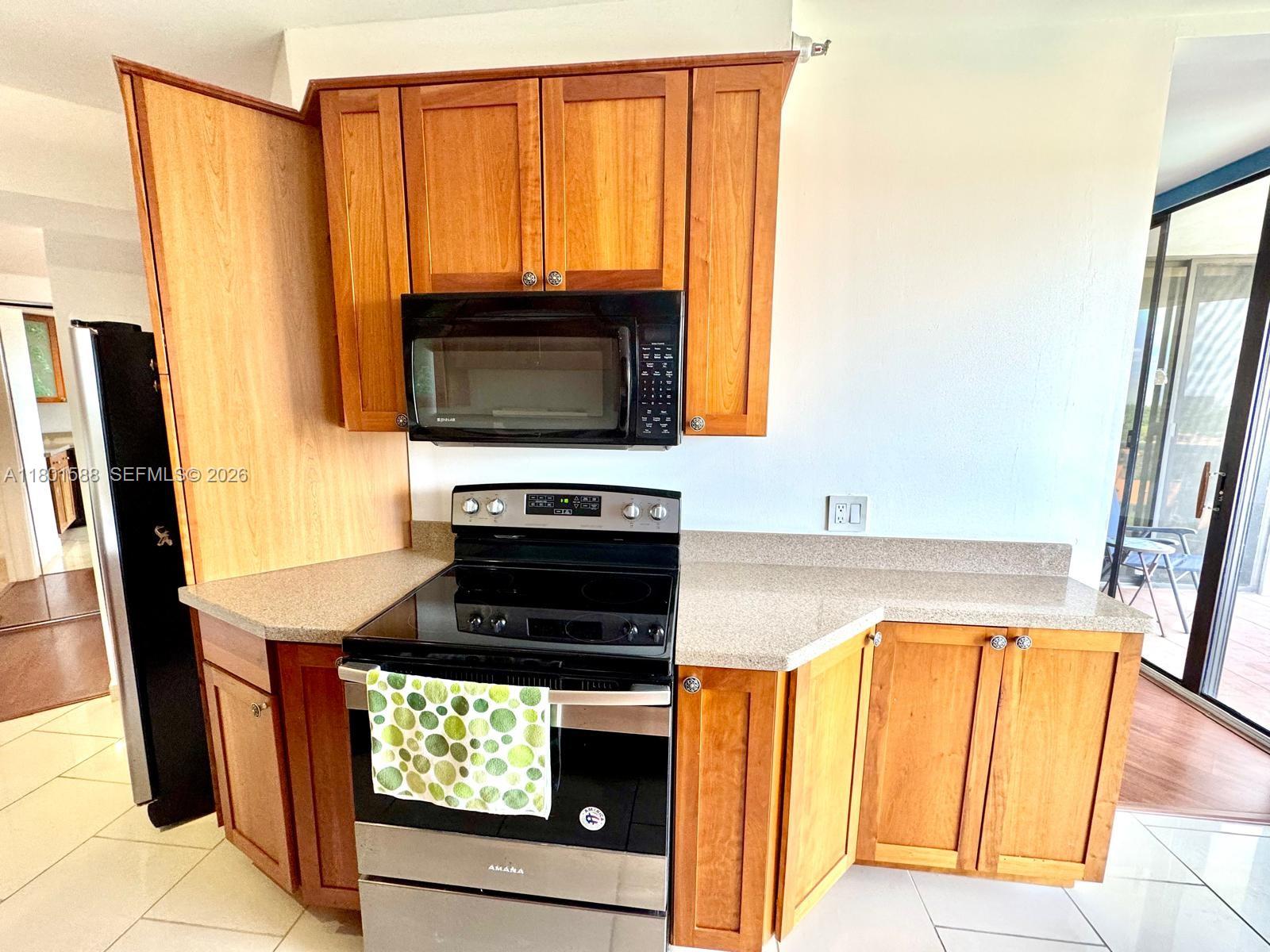 3610 Yacht Club Dr # 810
