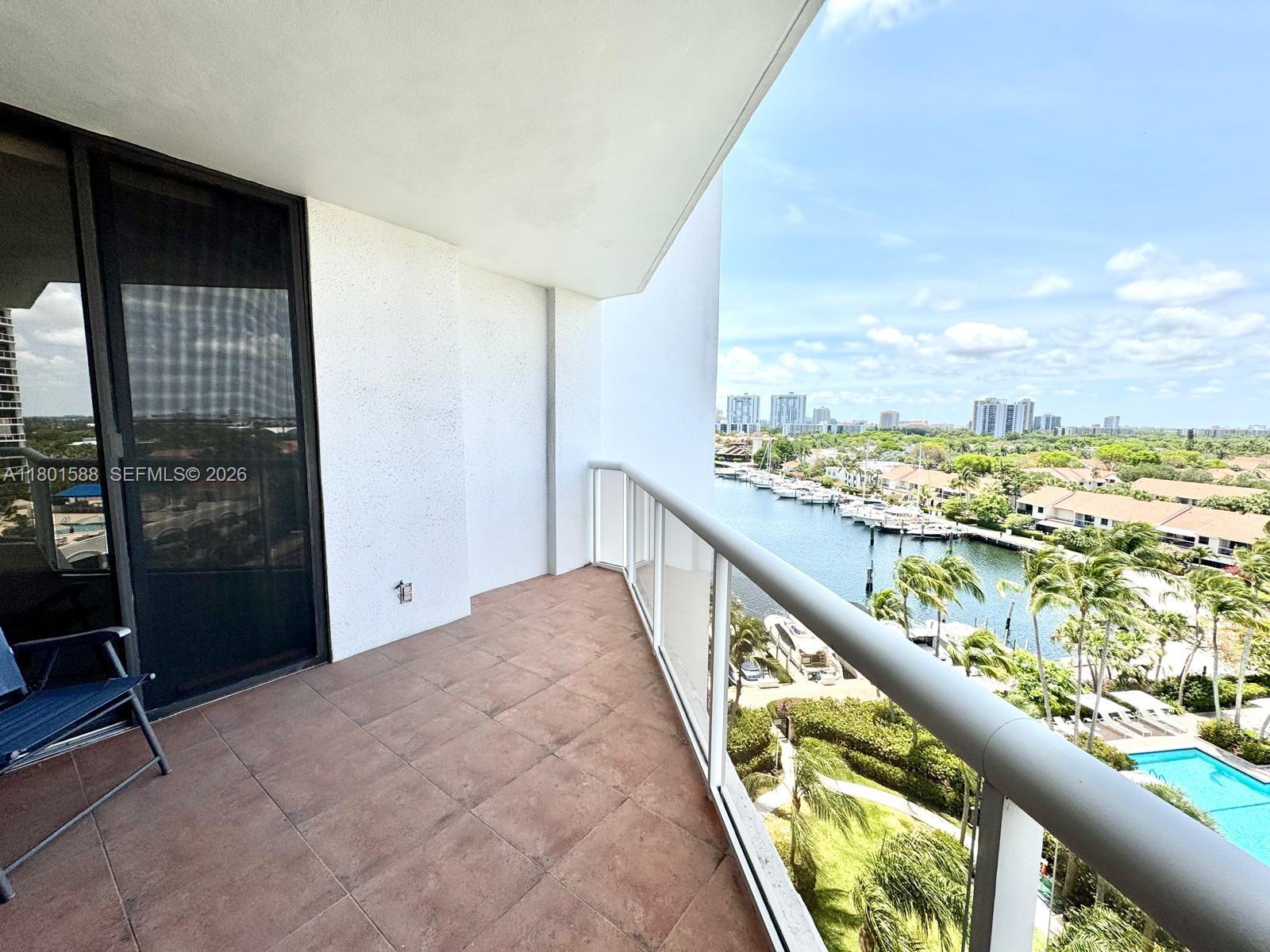 3610 Yacht Club Dr # 810