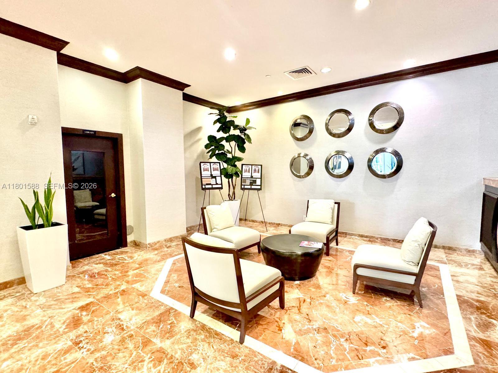3610 Yacht Club Dr # 810