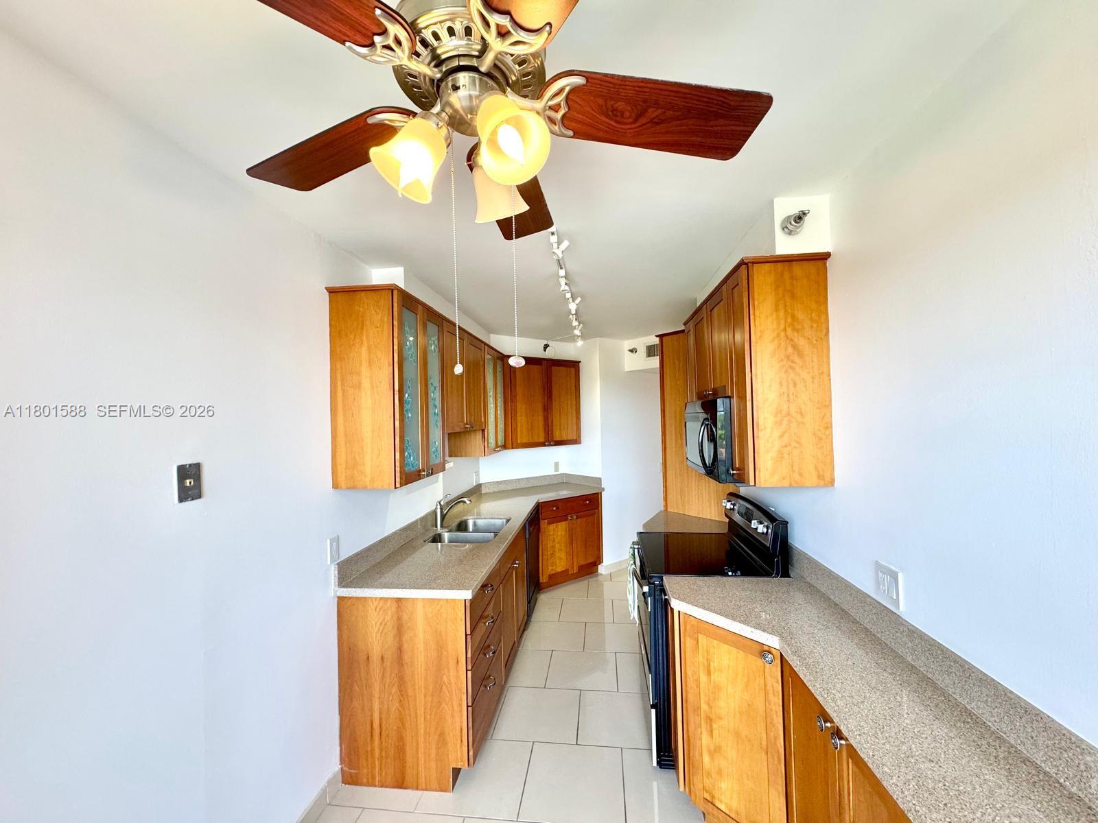 3610 Yacht Club Dr # 810