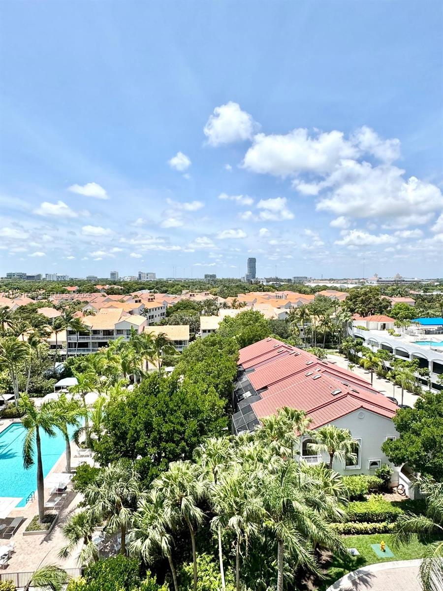 3610 Yacht Club Dr # 810