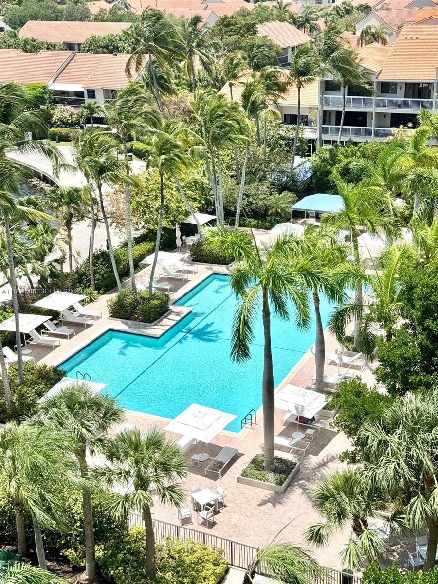 3610 Yacht Club Dr # 810
