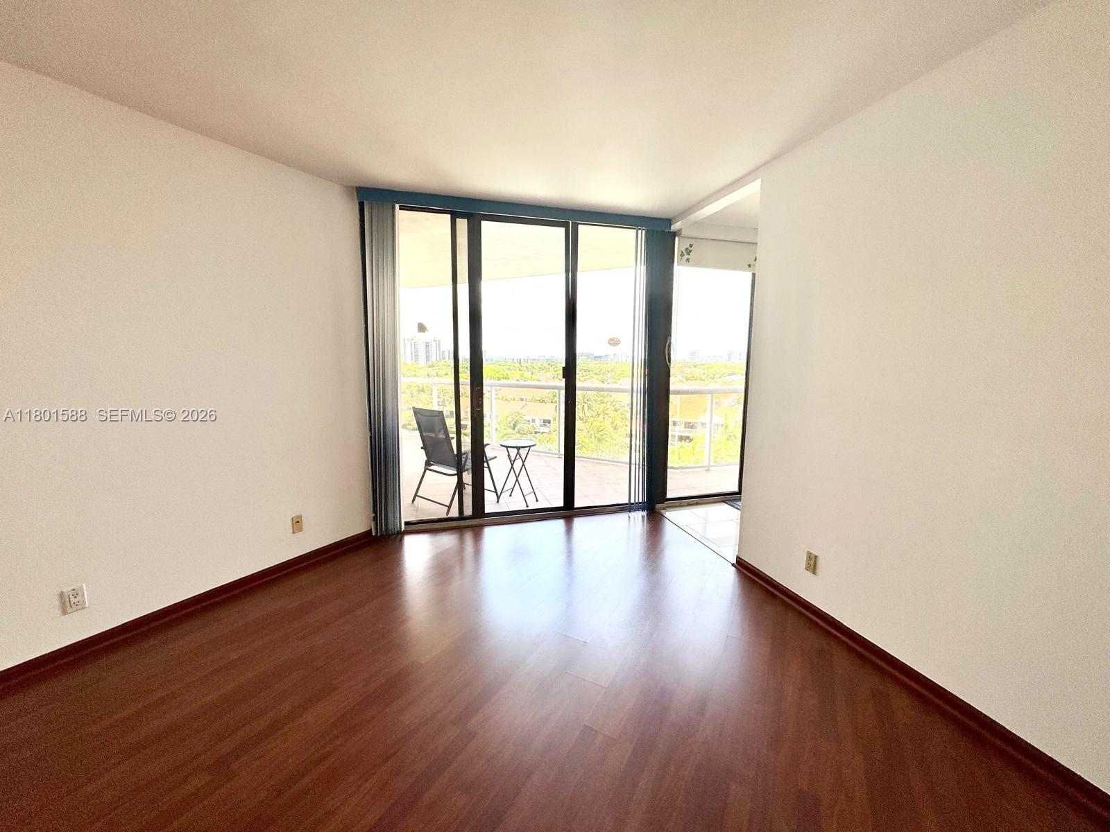 3610 Yacht Club Dr # 810