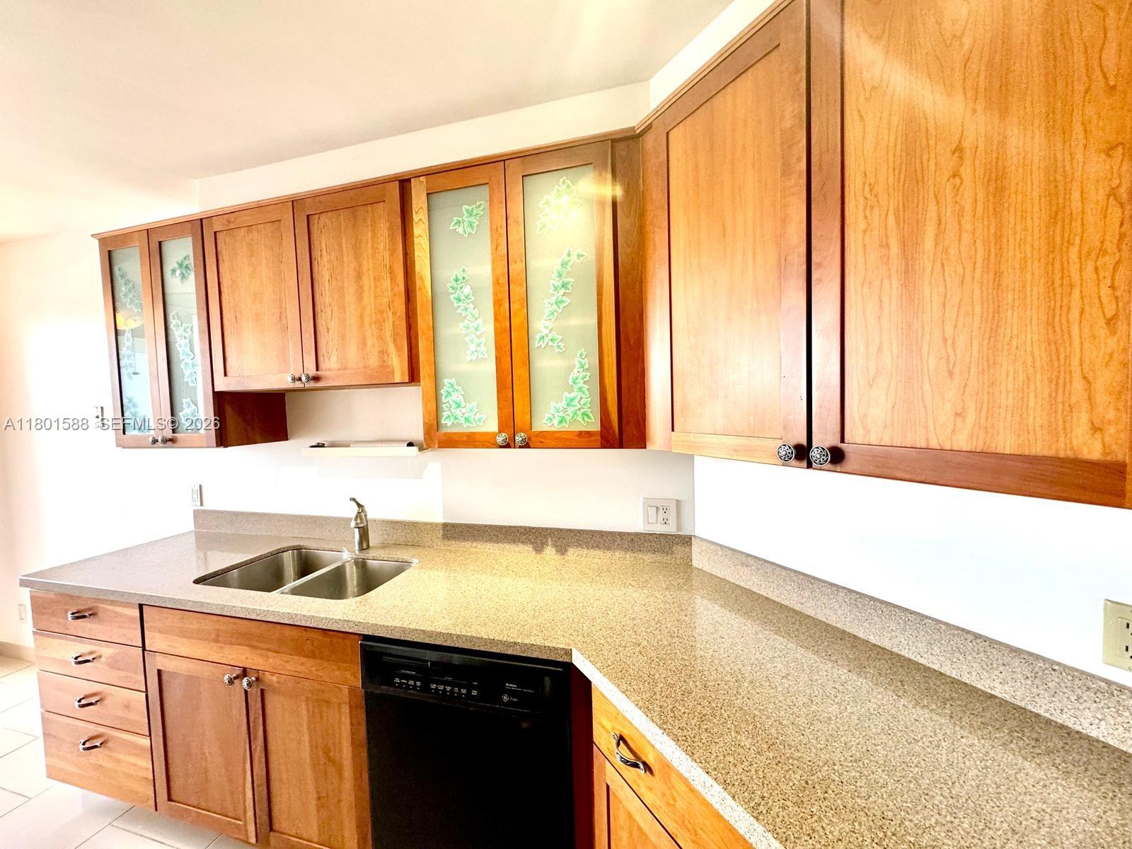3610 Yacht Club Dr # 810