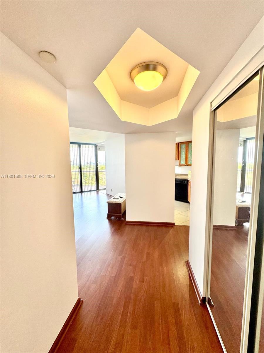3610 Yacht Club Dr # 810