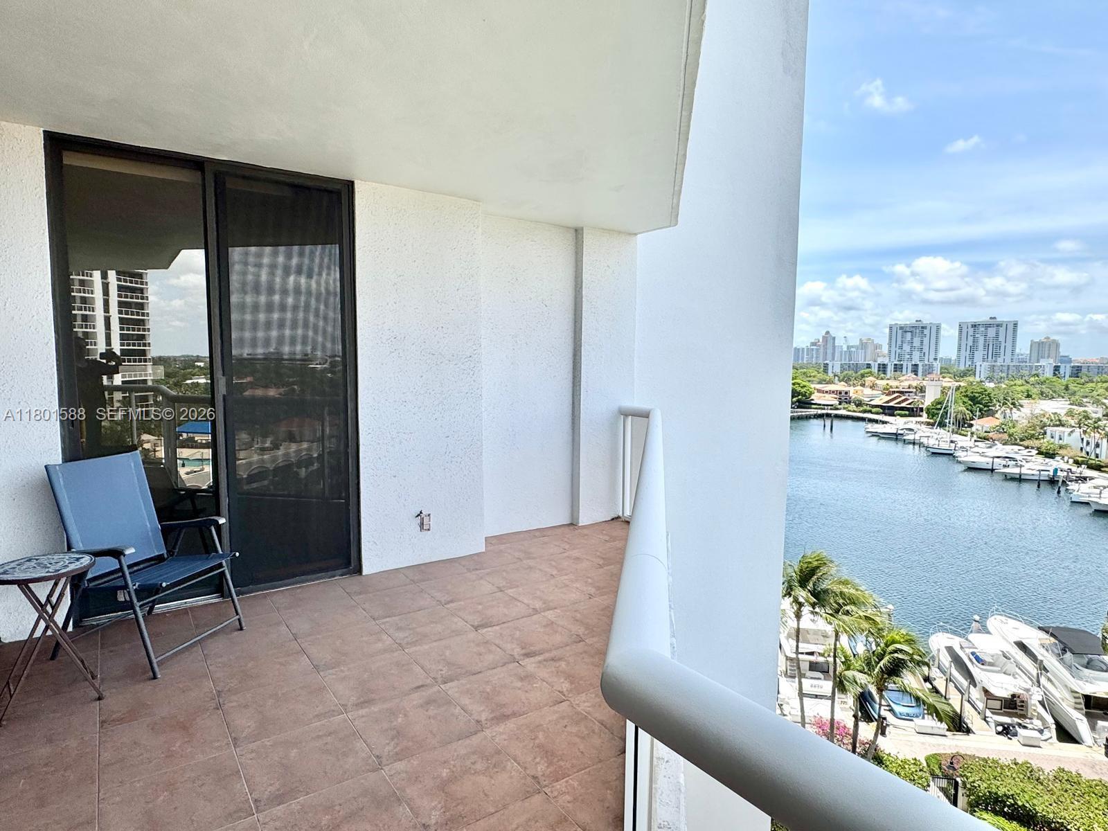 3610 Yacht Club Dr # 810