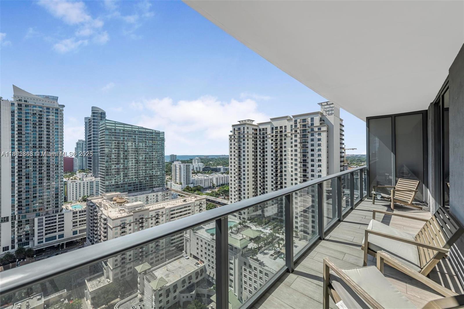 45 SW 9th St # 2605
