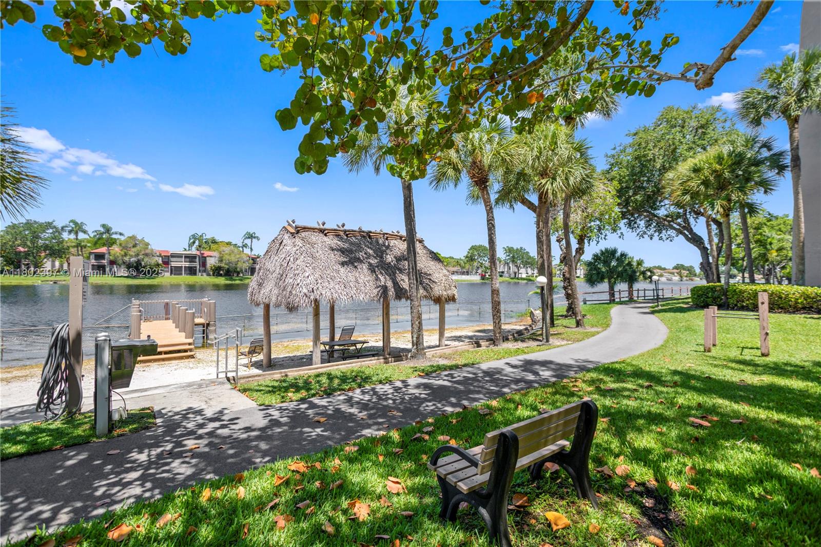 900 Colony Point Cir # 523