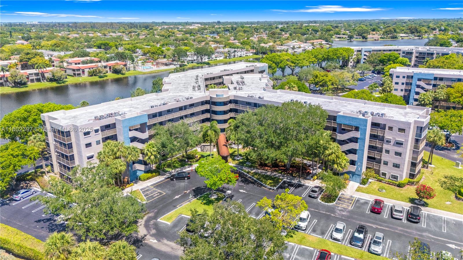 900 Colony Point Cir # 523