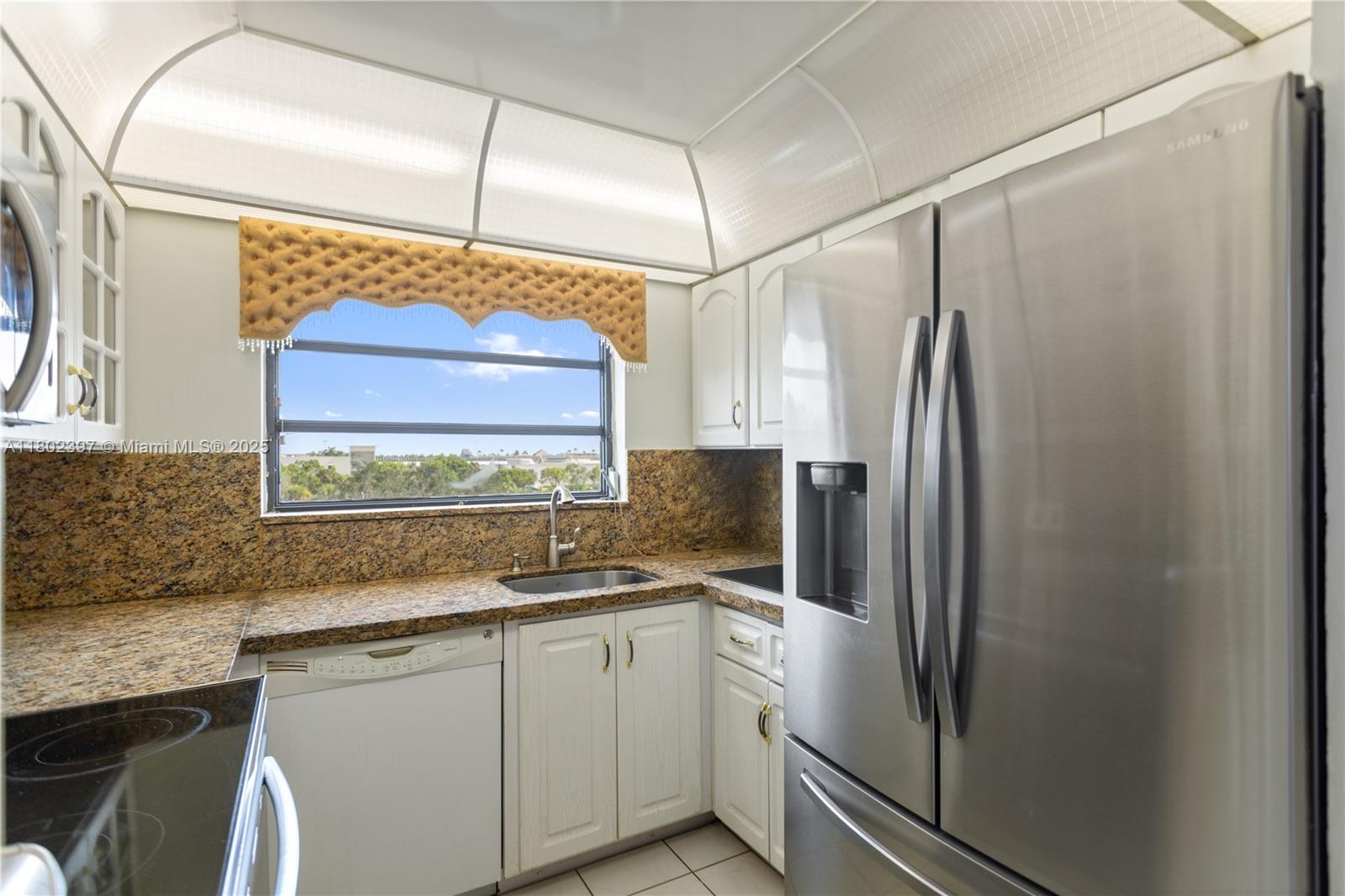 900 Colony Point Cir # 523