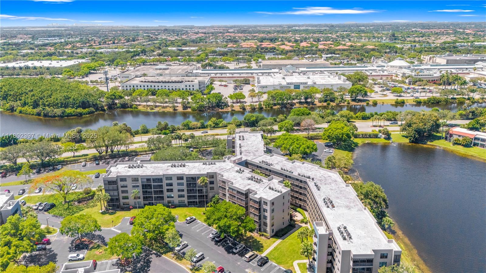 900 Colony Point Cir # 523
