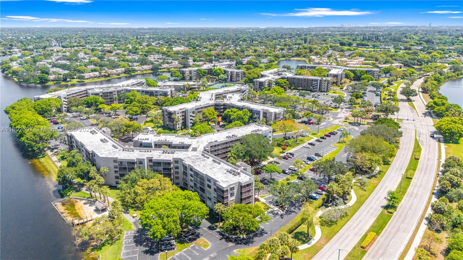900 Colony Point Cir # 523