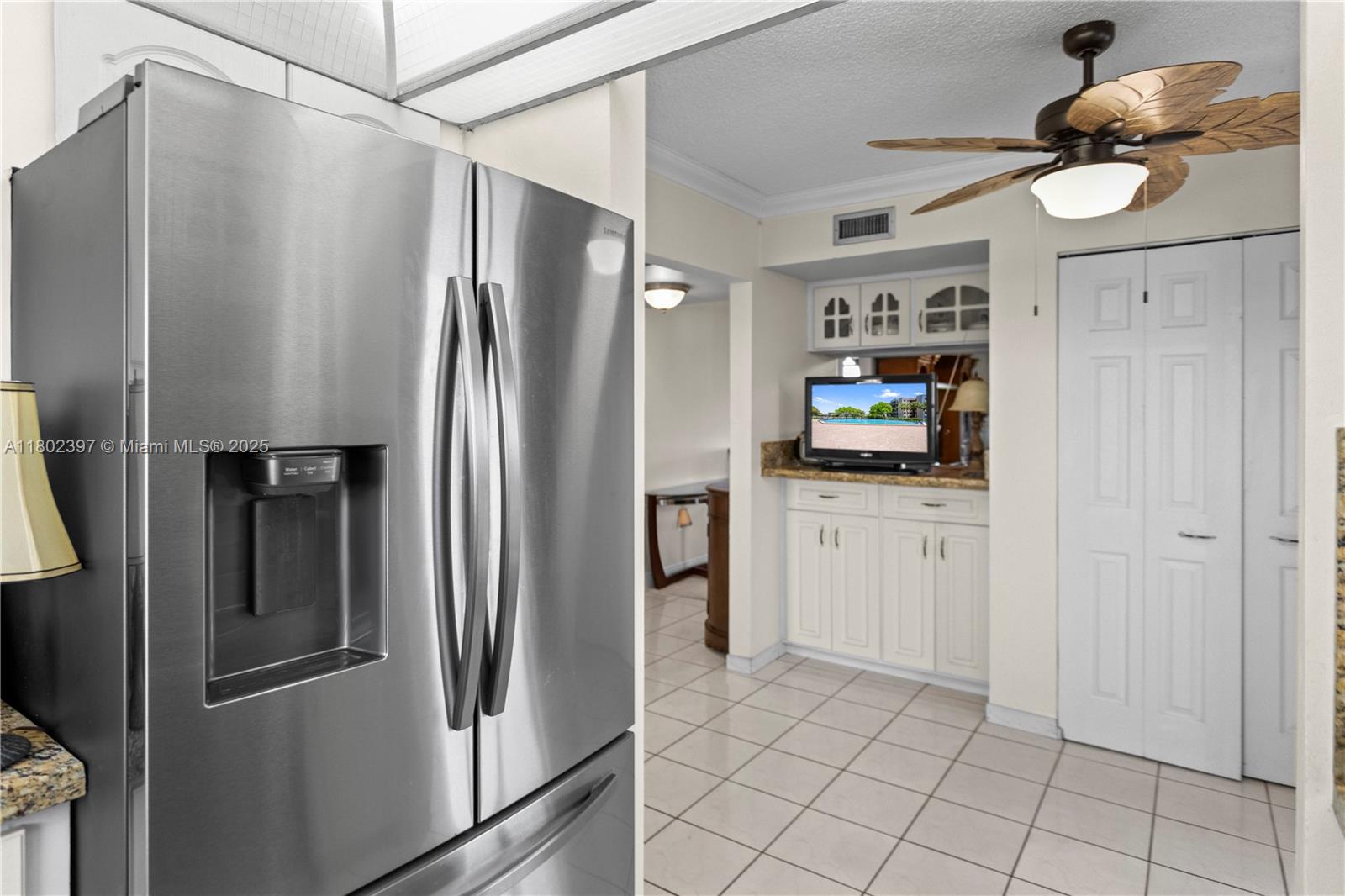 900 Colony Point Cir # 523