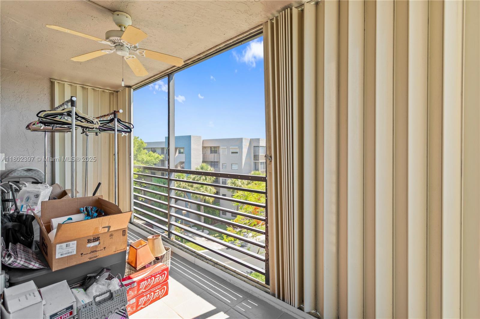 900 Colony Point Cir # 523