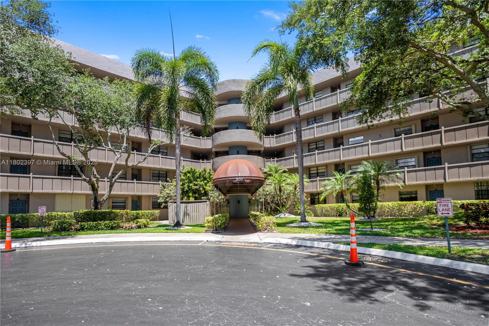 900 Colony Point Cir # 523