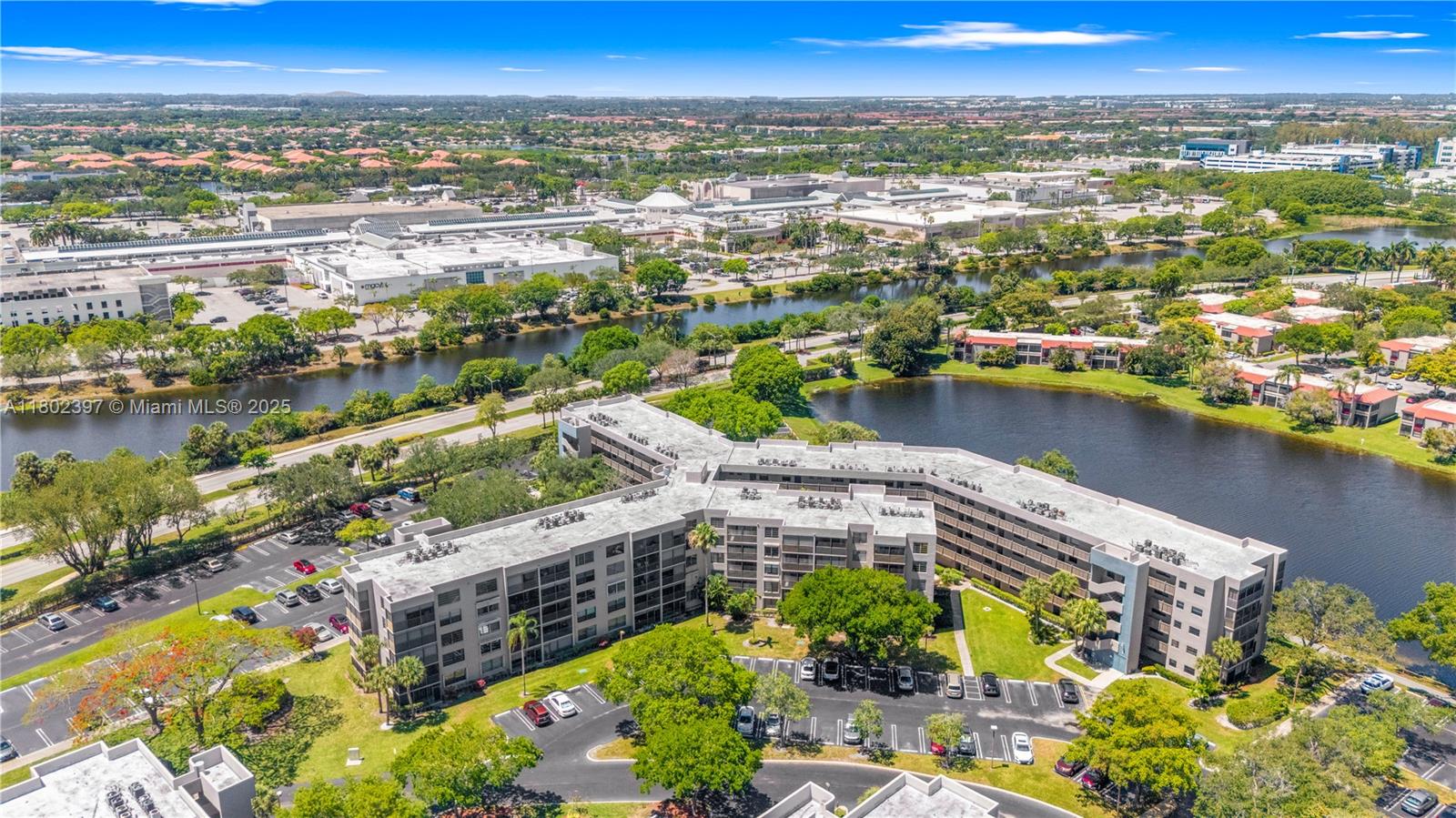 900 Colony Point Cir # 523