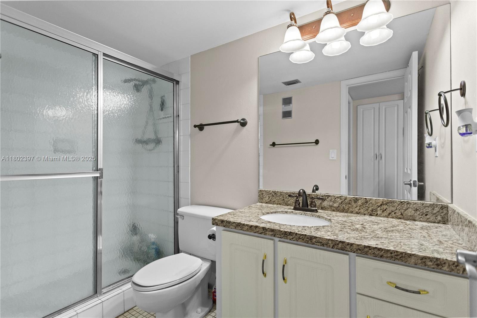 900 Colony Point Cir # 523