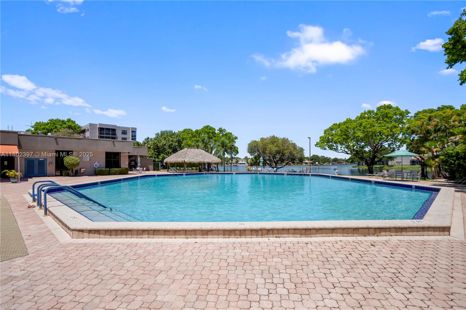900 Colony Point Cir # 523