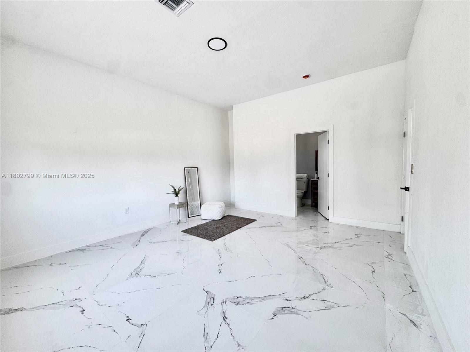 25 NW 193rd St